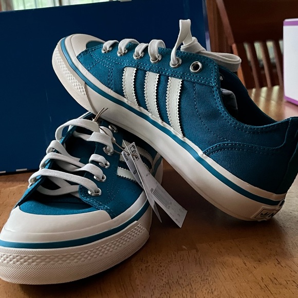 Adidas Nizza Turquoise Canvas Sneakers with White Trim - Picture 3 of 6
